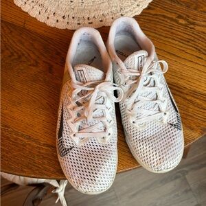 Men's White Nike metcon 6’s